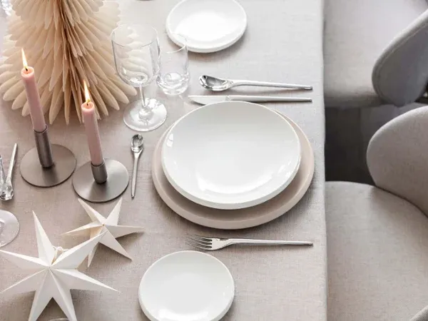 newmoon-plates-on-christmas-table.png newmoon-plates-on-christmas-table.png
